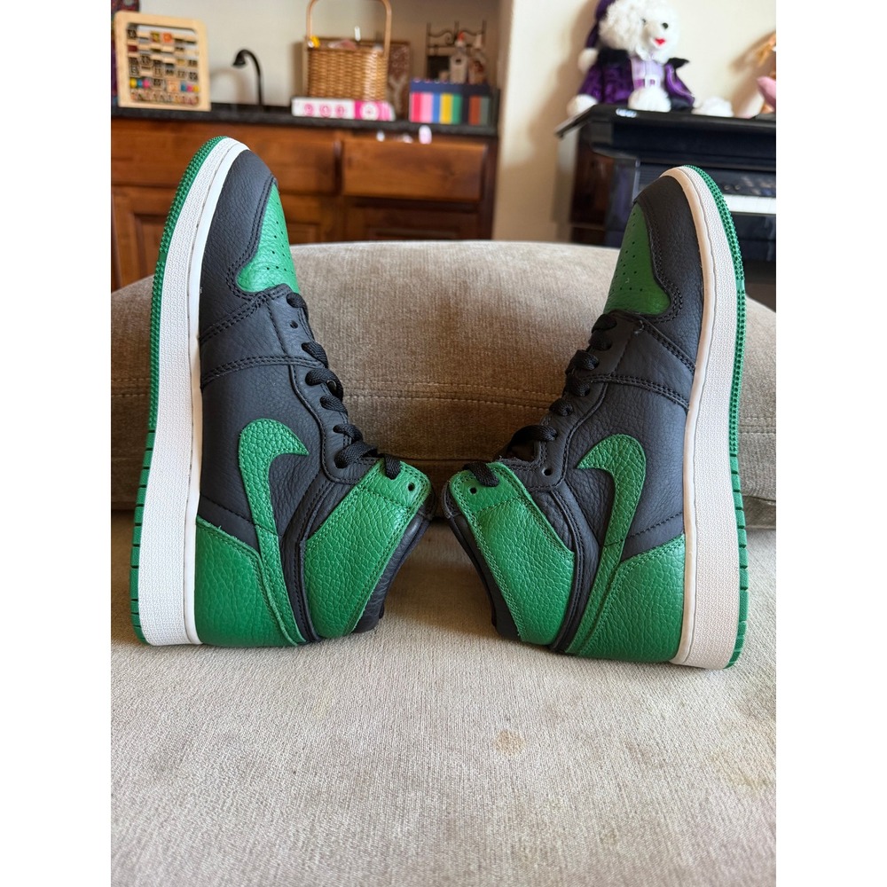Air Jordan 1 Retro High OG Pine Green 2.0 GS 575441-030 Kids Size 6Y Womens 7.5 - Picture 7 of 8
